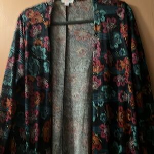 Like new beautiful floral ladies long duster sweater light weight for fall